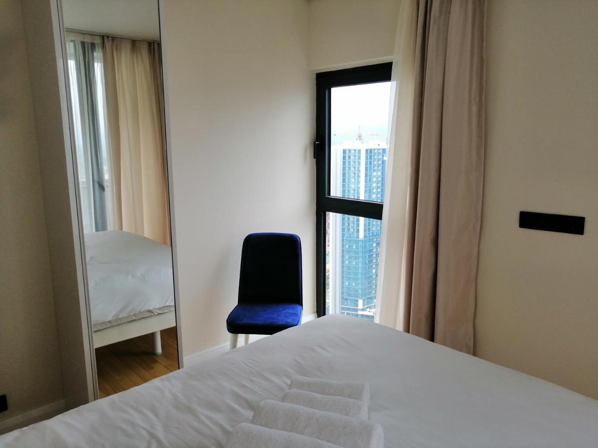 Orbi Twin Towers Batumi Aparthotel Exterior photo