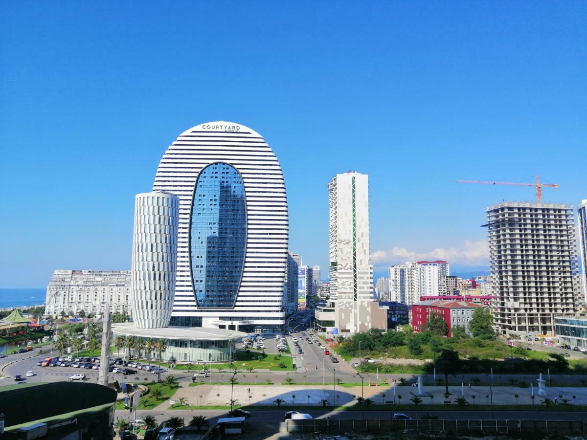 Orbi Twin Towers Batumi Aparthotel Exterior photo