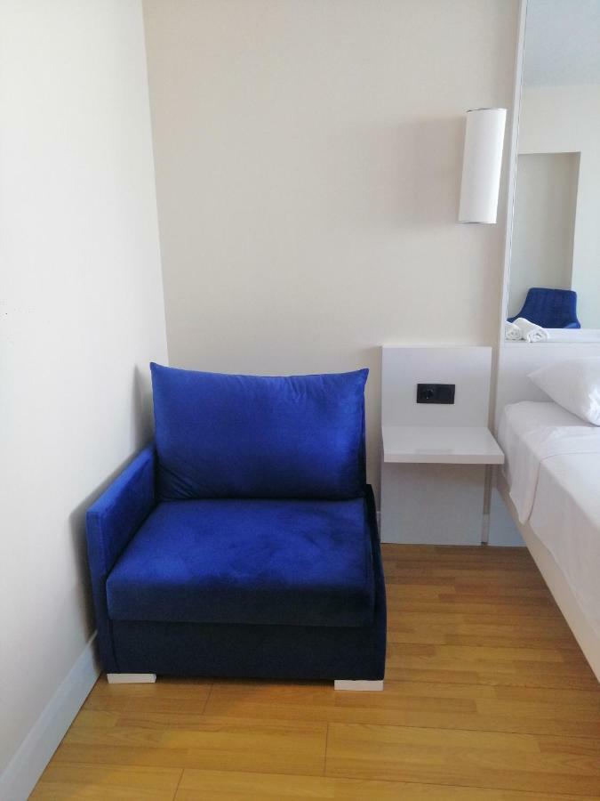 Orbi Twin Towers Batumi Aparthotel Exterior photo